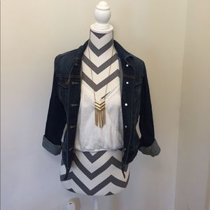 ‼️ Gap Denim Jacket Sz S ‼️